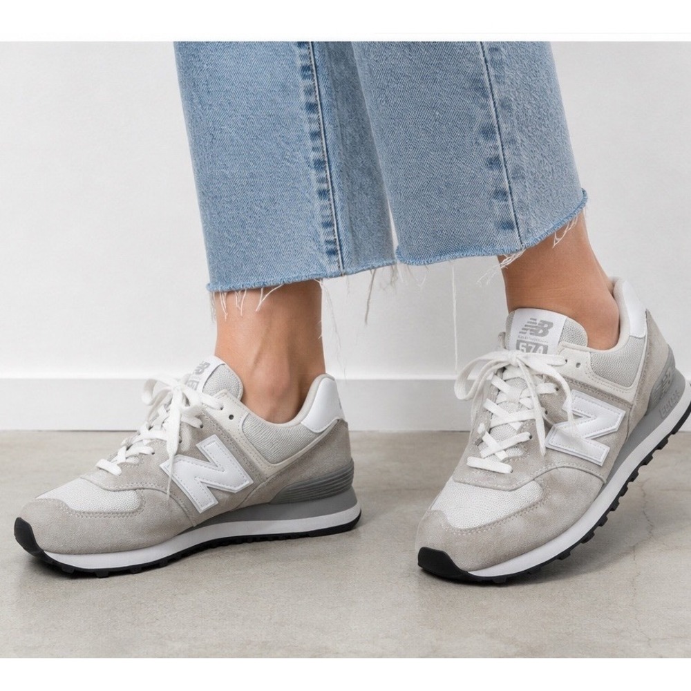 New Balance 574 Core Sneakers WL574EVW Nimbus Cloud / White Women US 8.5 Men 7